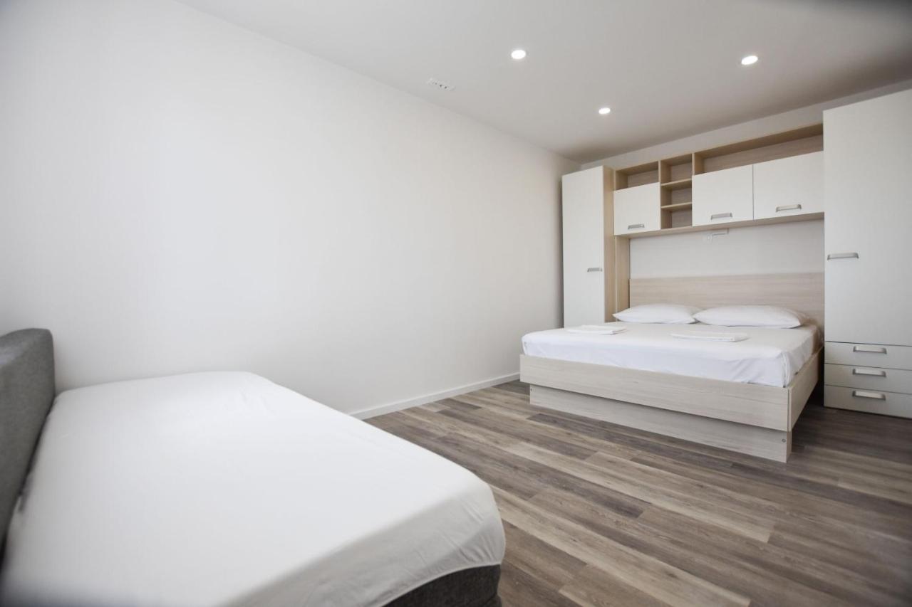 Apartments Anica 普利莫顿 外观 照片